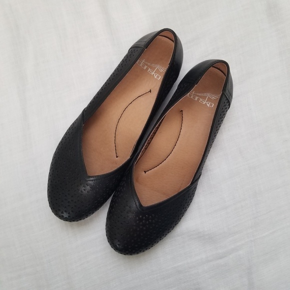 dansko neely flats